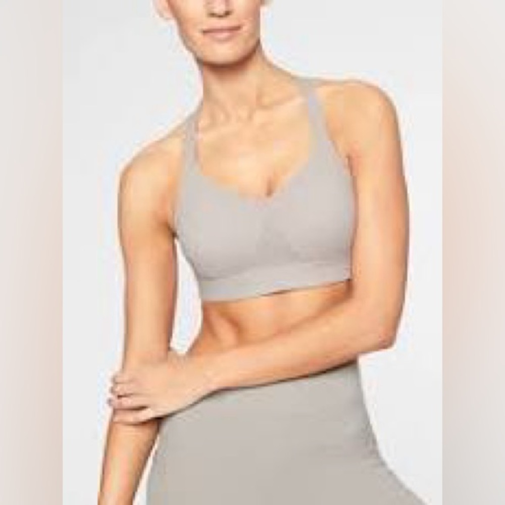 Athleta Scallop Sports Bra in Silver Grey Soft Powervita Yoga XS (opt. padding)